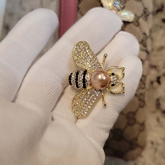 Bee pin bee brooch purse brooch gold pearl brooch pin - Picture 6 of 15